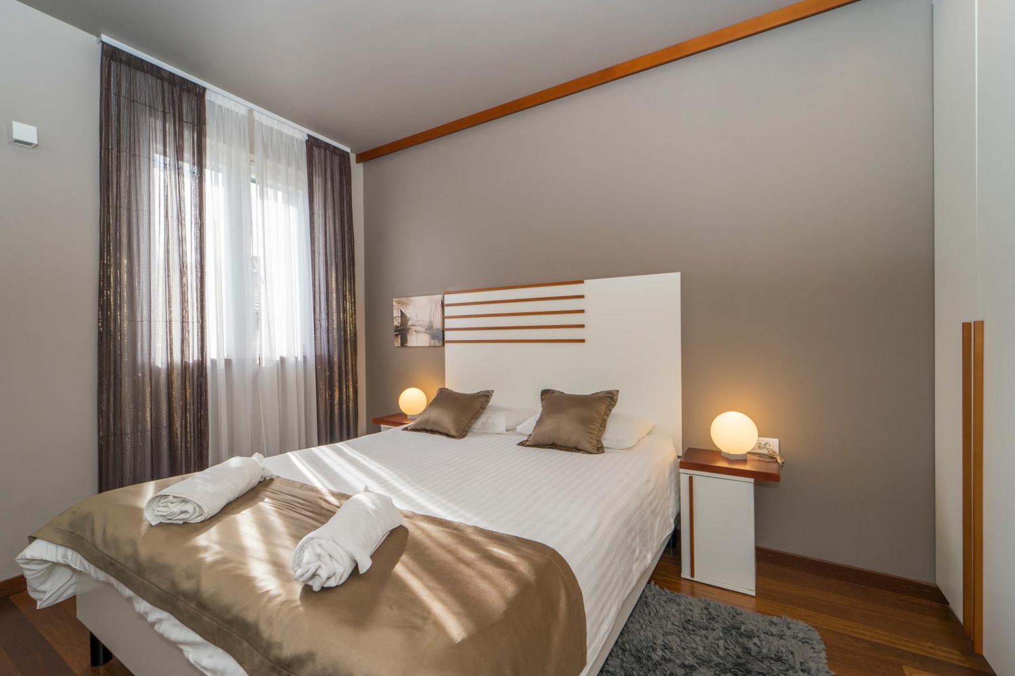 Luxury Rooms And Apartment Silente Bacvice Split Exterior photo