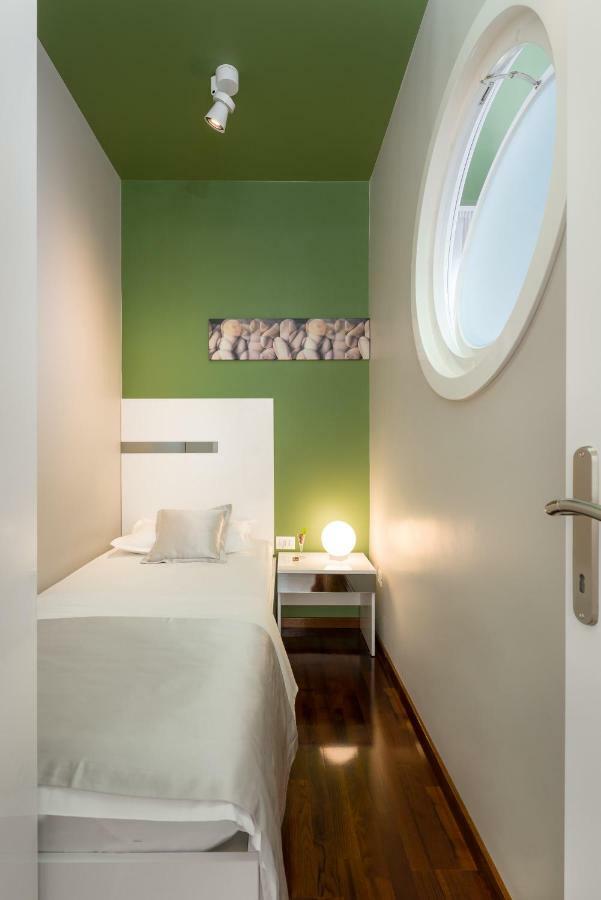 Luxury Rooms And Apartment Silente Bacvice Split Exterior photo